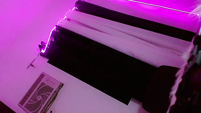 YOUR_DREAMERQUEEN webcam