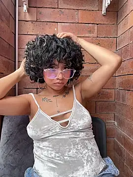 Laila_LS webcam