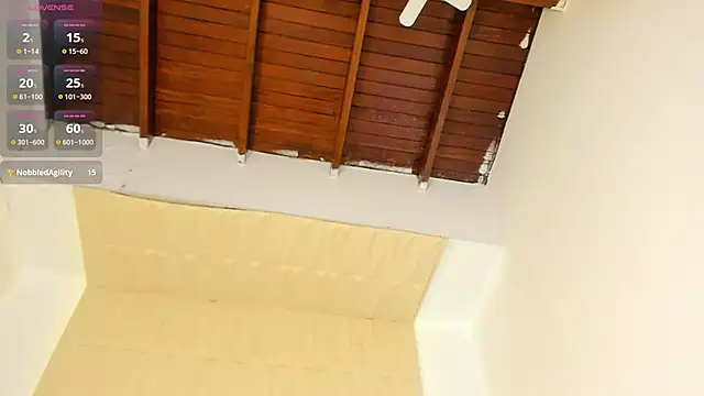 mia_pineda webcam