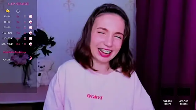 KindHazelHere_ webcam