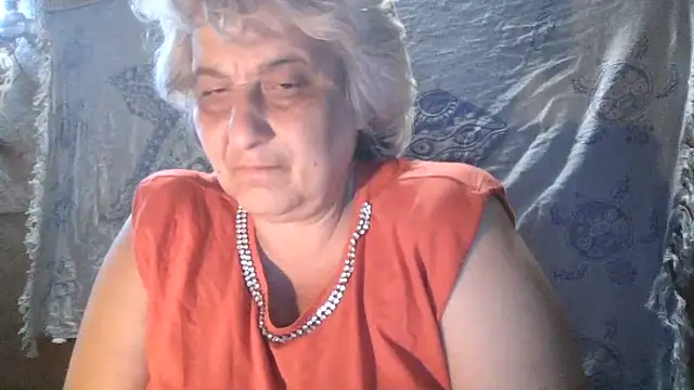 ExquisiteMature webcam