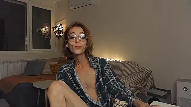 amber_quell_here webcam