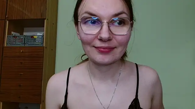LooveELLYx webcam