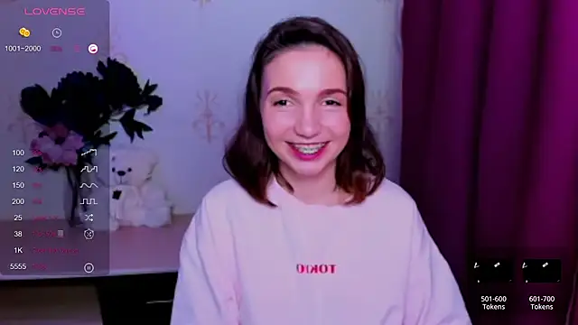 KindHazelHere_ webcam