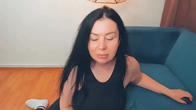 BrilliantGirll webcam