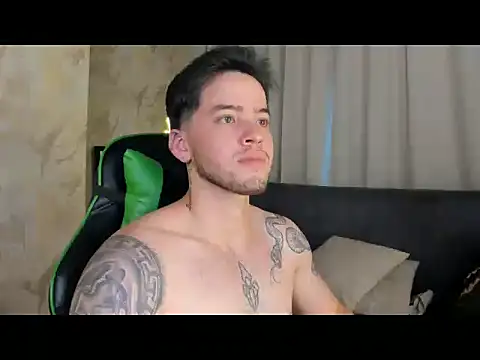 RONNY_COLTON webcam