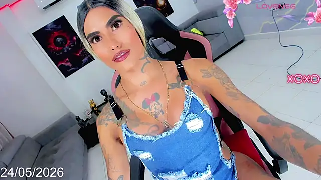Nella_Dolls webcam