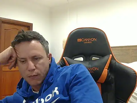 TroyDieselXXX webcam