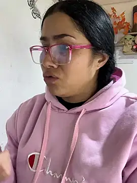 sweet__nurse1 (F young) - WET MY PANTS 💦 🤯