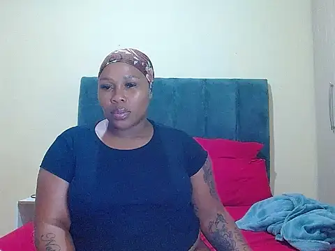 curvycloe1 webcam