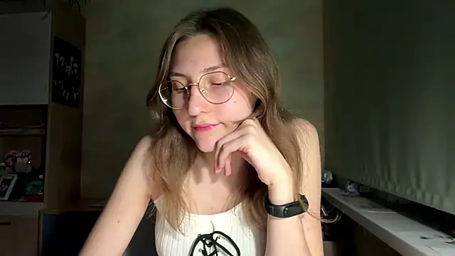 Miaaa_Moon webcam