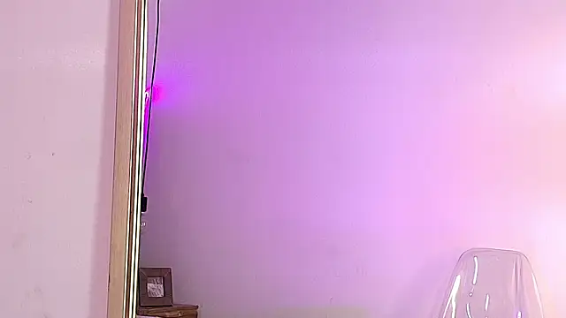 bella_swwan_ webcam