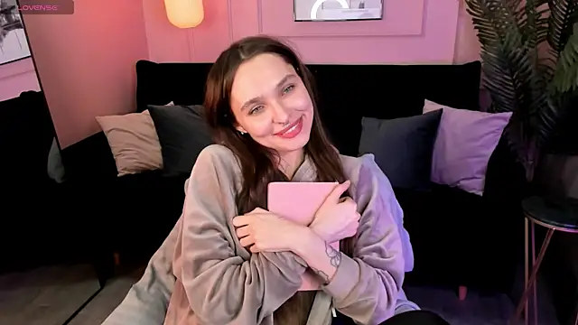 ChloeSunny webcam