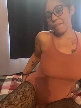 Desirae_Luciano webcam