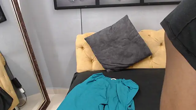 khris__evans webcam
