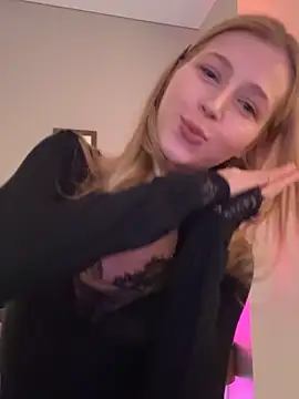 Watch LunaRase live on EroticFlix - High definition streams