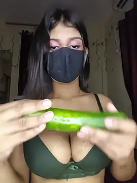 Zaayaa_2 webcam