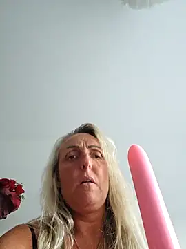 theblondecocklover webcam
