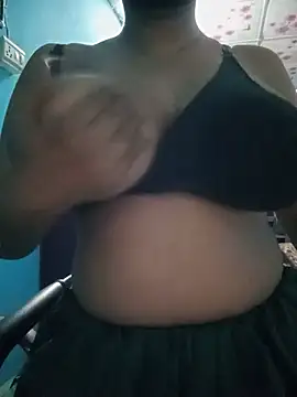 Safiyaaajj webcam