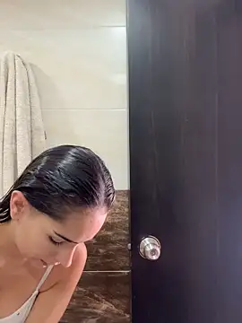 Mau_White webcam
