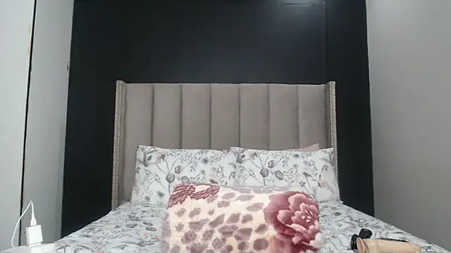 Ms__JOJO webcam
