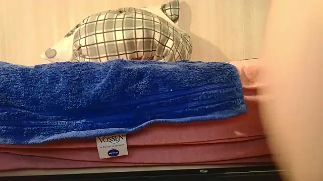 t0yforeskin - T0Yforeskin's free webcam - UK Sex Cams