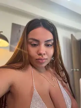 valeria2019hot live sex cam