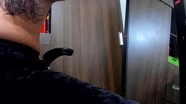 miss_bigcockts webcam