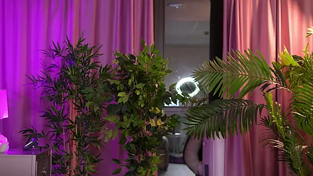 LalaRoze live cam