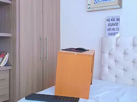 cassian_gold webcam