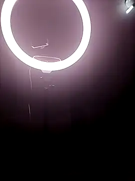 WildnWetMilfX36 webcam