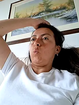 Lauryn_Jones webcam