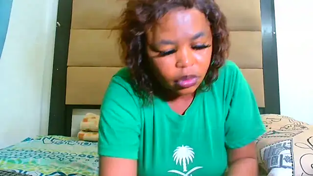 SpicyKittyxxx webcam