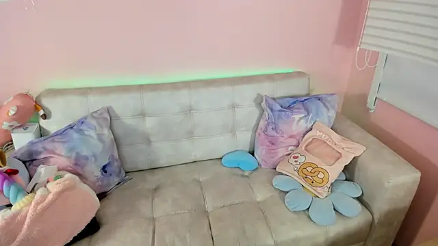 tinysara webcam