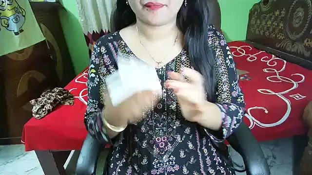 BengaliQueenStar webcam