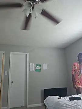 oliviaprettypussy webcam