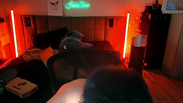 JordanShow webcam