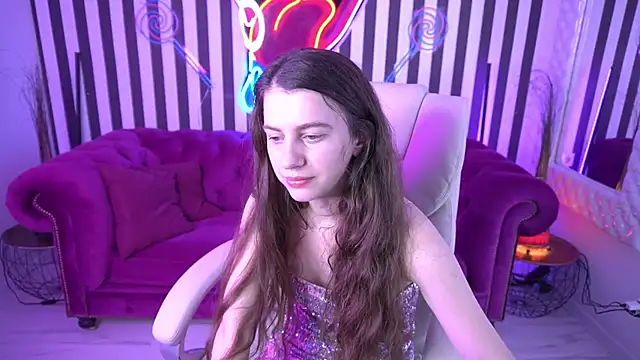LittleJulii webcam