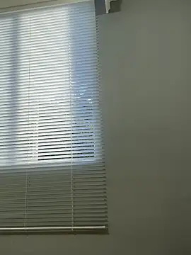 Mau_White webcam