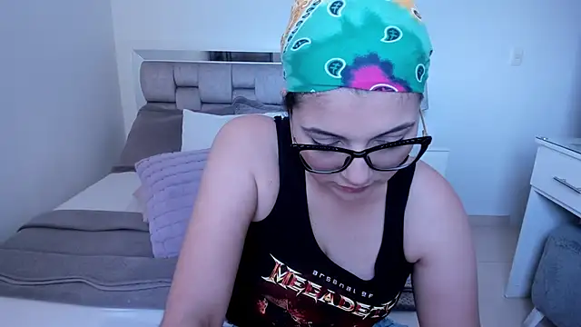 camilaa_bueno - Camilaa_bueno's free webcam - UK Sex Cams