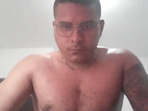 SaucyAffair0 webcam