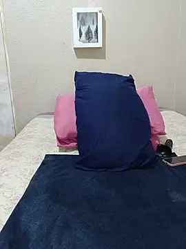 FreakyAngel3X webcam