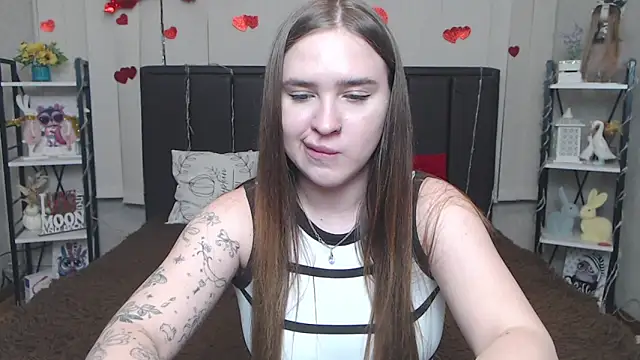LauraHlot webcam