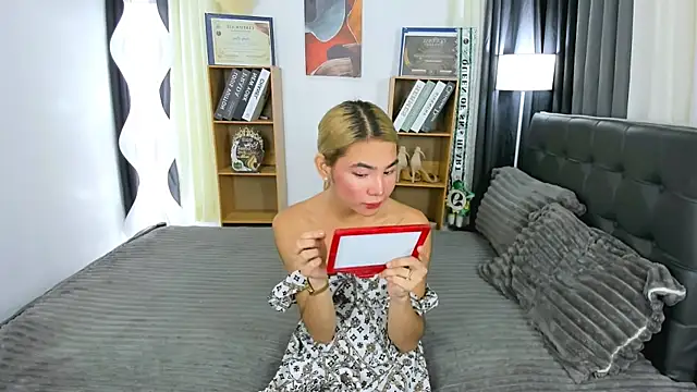 hotjessieempress webcam
