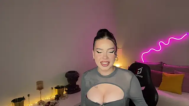 mistress_of_hearts webcam