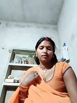 Cm_pooja webcam