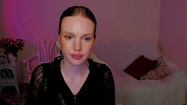 MishkaMe webcam