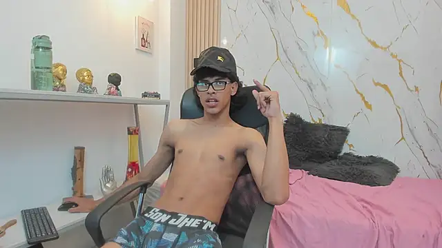 Zayn_Fox32 webcam