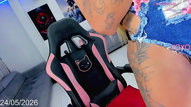 Nella_Dolls webcam