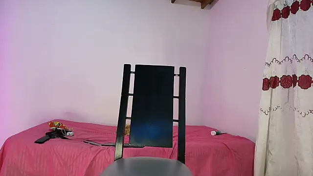 Nikki__uwu webcam
